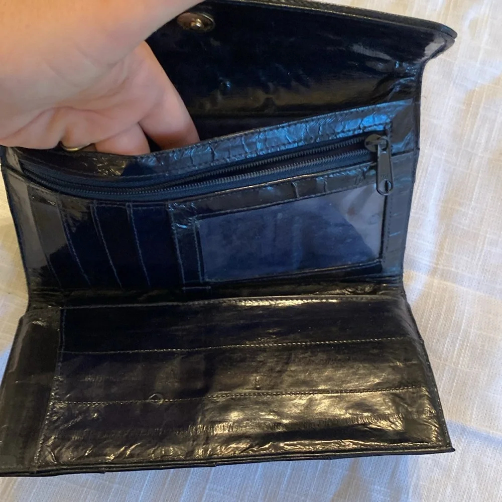Vintage Wallet, Dark Navy, Pre-Loved, Great Condition, Unknown Brand - Picture 11 of 13